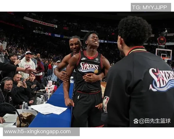 马克西谈埃奇库姆自信心期待他挑战我并比拼训练到达时间 马克西谈埃奇库姆自信心期待他挑战我并比拼训练到达时间