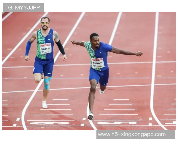 布朗分享训练营体验：为田径队打球的意外收获与挑战